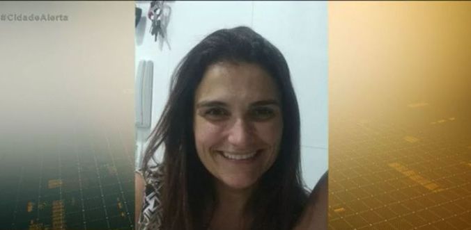 Vítima foi encontrada morta dentro do baú de uma cama