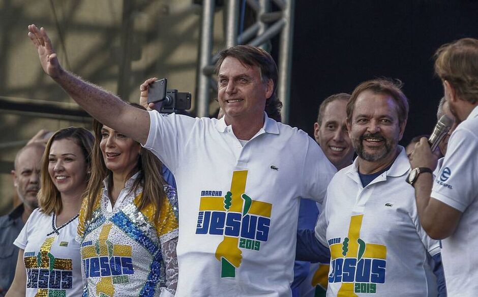 Bolsonaro luta para manter eleitorado evangélico