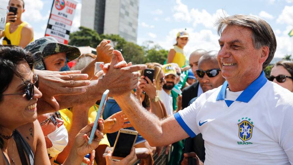 Bolsonaro está mais firme do que parece, diz colunista