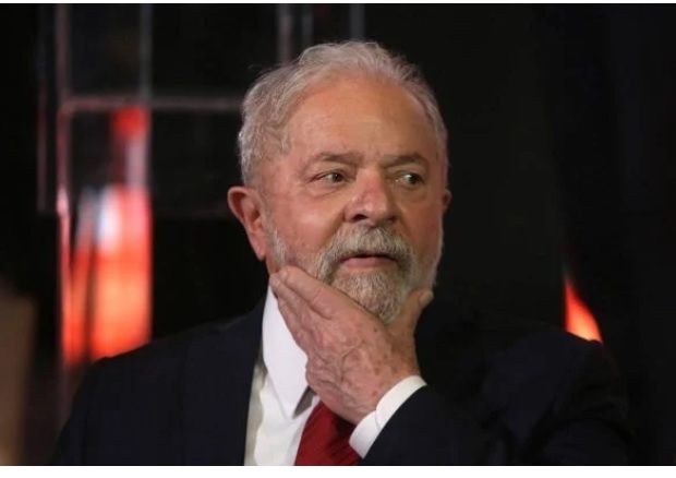 Lula vai dialogar com políticos que votaram contra Dilma