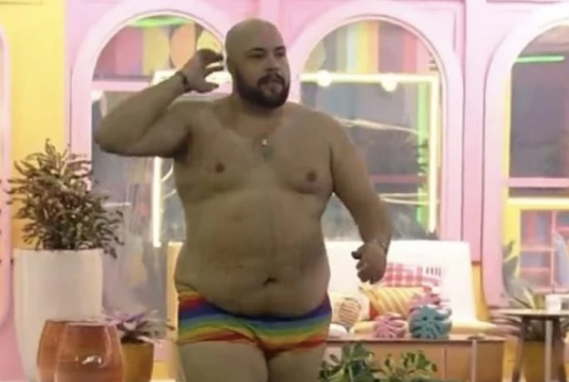 Neto de Silvio Santos, quer fazer bari&aacute;trica