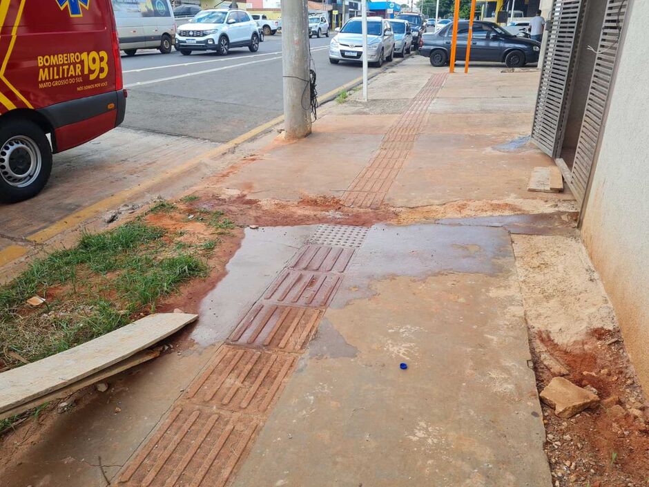 Garoto caiu enquanto trabalhava em uma reforma