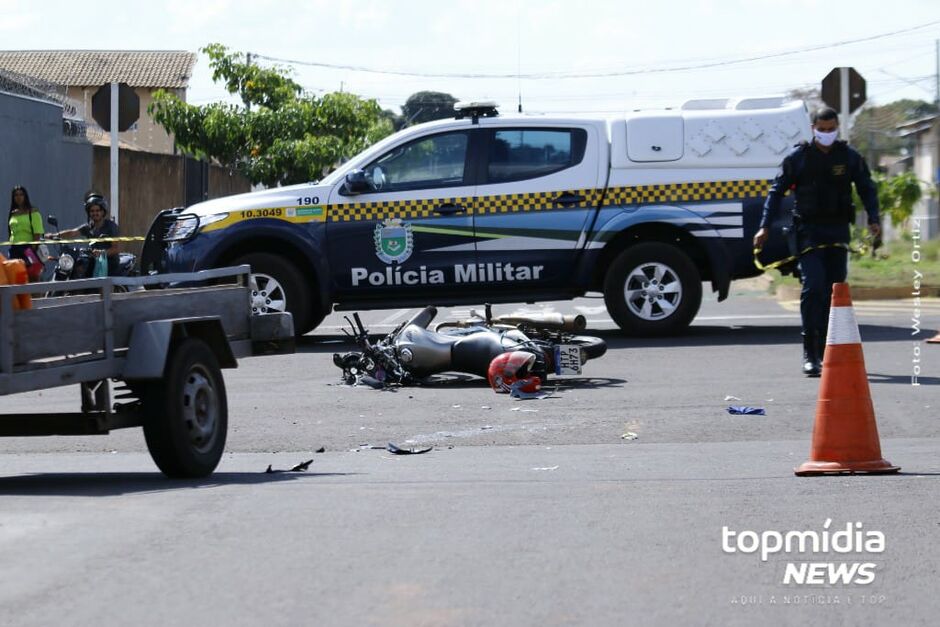 Vizinhos reclamam da imprudência dos motoristas na região, que seria a causa de diversos acidentes