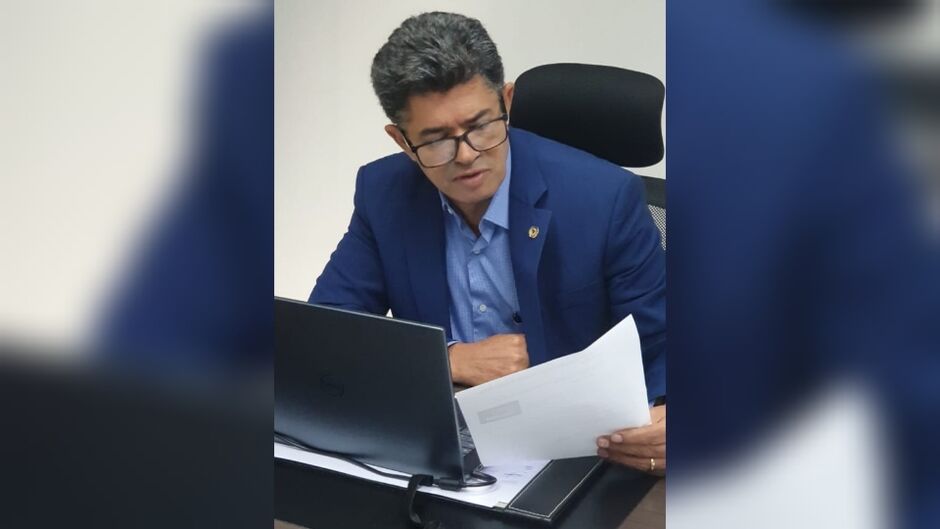 Como Se Tornar o Pior Aluno da Escola está em discussão em todo o país