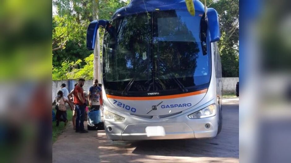 Ônibus foi apreendido na tarde dessa segunda-feira