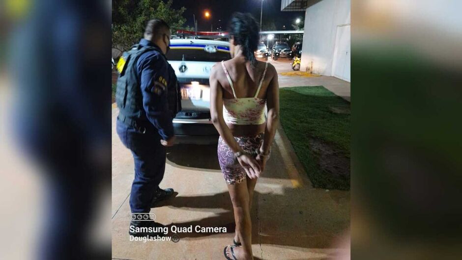 Mulher foi presa por estar foragida do sistema prisional