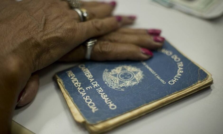 Mulheres negras recebem menos por hora em MS