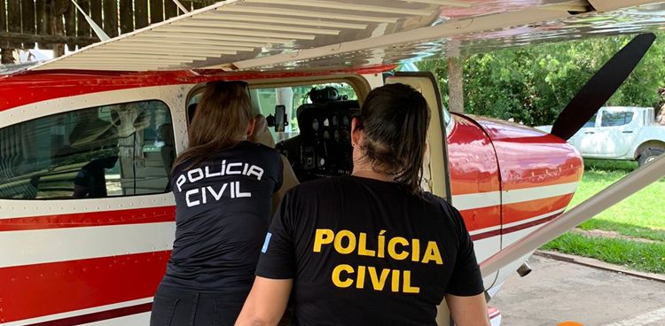 Policiais foram de avião até a fazenda para resgatar a vítima