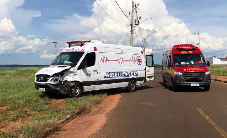 Acidente foi na tarde desta sexta-feira