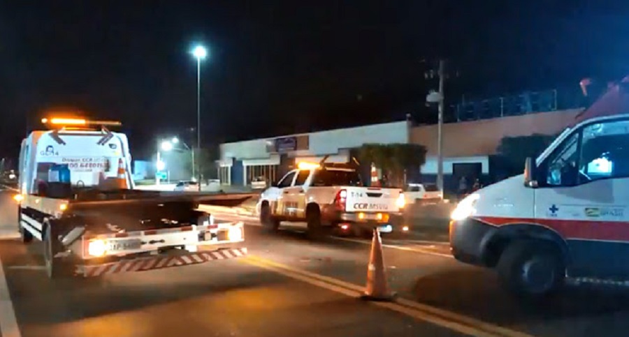 Ciclista foi socorrida, mas morreu no hospital 