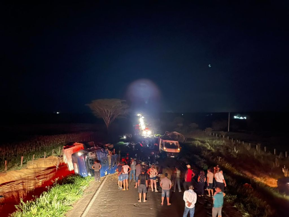 Pista ficou interditada por causa do acidente