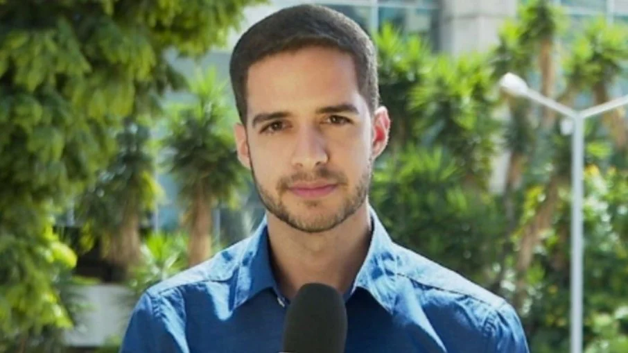 O repórter foi atingido com dez facadas em uma tentativa de latrocínio na última quinta-feira (14)
