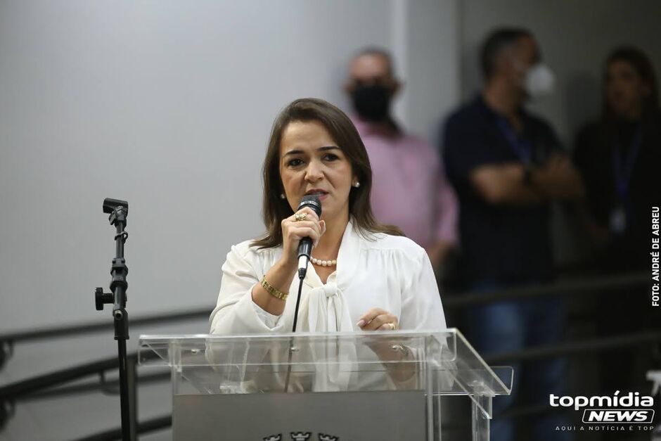 Adriane Lopes será empossada como prefeita na Câmara