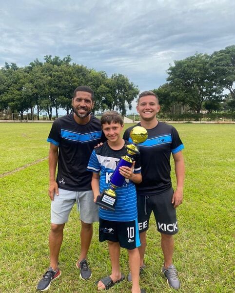Matheus se apresenta ao time do Corinthians 