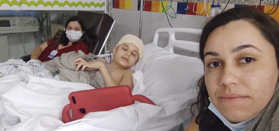 Criança já passou tem autismo e já passou por 20 cirurgias