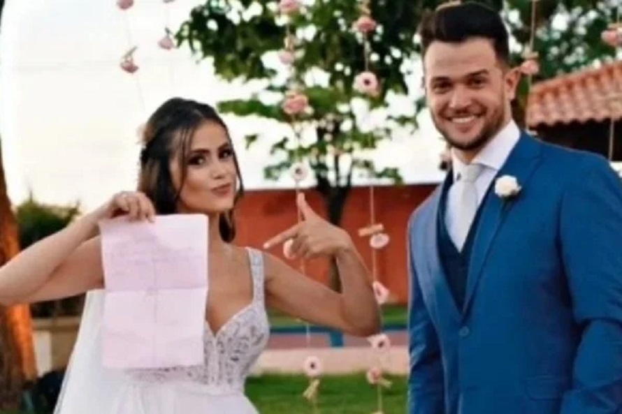 Noiva ostenta contrato que a livra de louça em casa