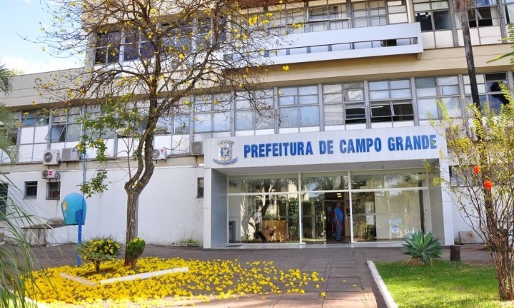 Prefeita Adriane Lopes realizou primeiros atos