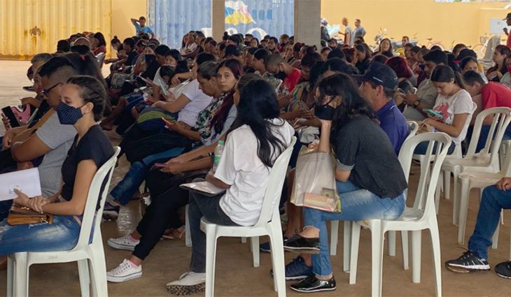 Trabalhadores buscaram oportunidades com abertura de vagas em supermercado