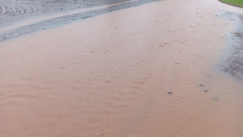 Rua Internacional no bairro Santa Emília, em Campo Grande