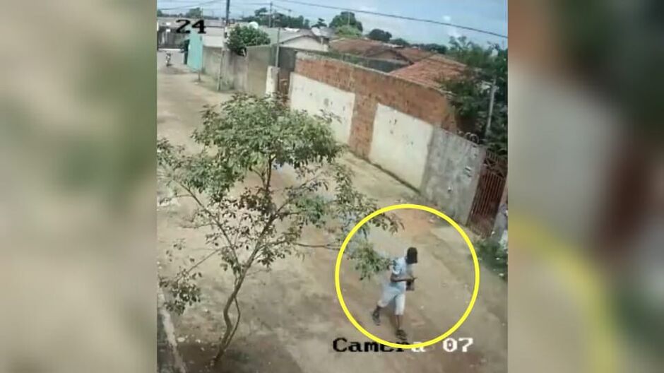 Acusado foi flagrado por câmeras de segurança da região