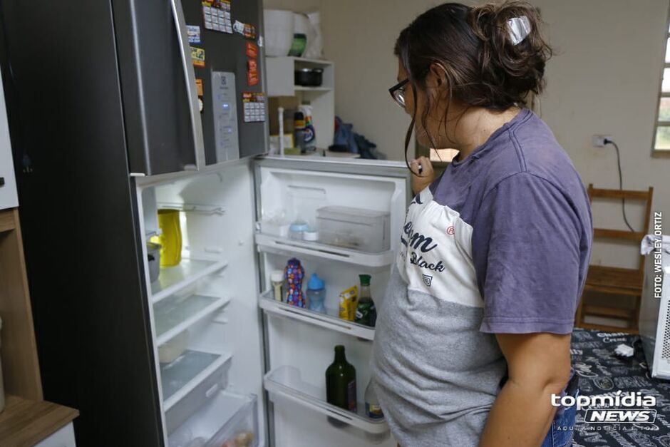 Valquiria pede ajuda para alimentar a família