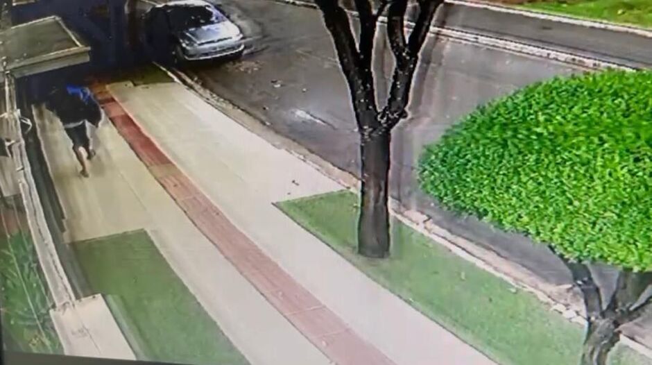 Imagens captaram a ação dos bandidos