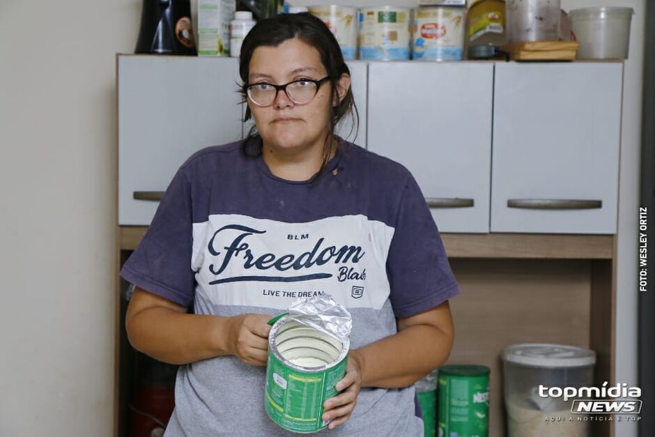 Valquiria pede ajuda para alimentar a família