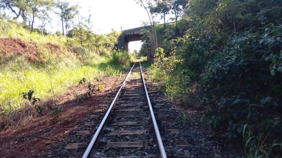 Corpo encontrado na linha férrea foi identificado