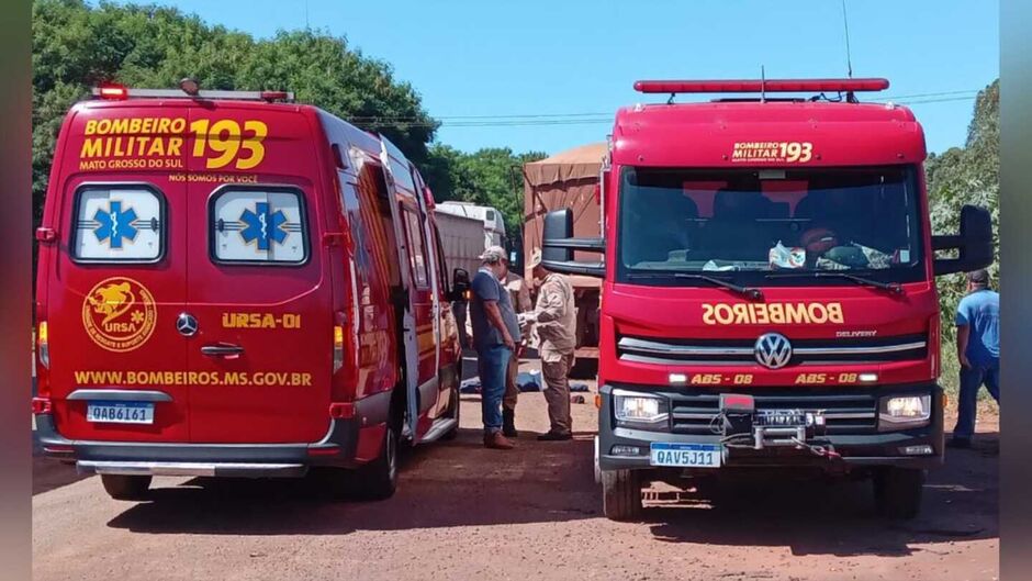Casal foi socorrido pelo Corpo de Bombeiros