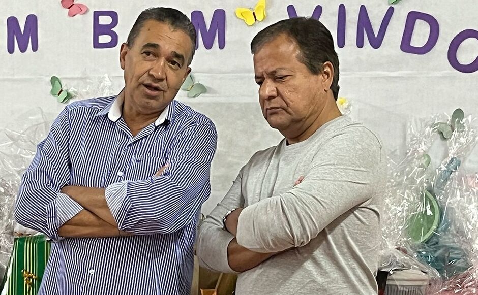 Amarildo Cruz com o vereador e seu ex-motorista, Ayrton de Araújo  