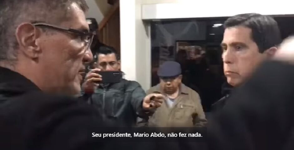Governador culpa polícia e presidente por morte do irmão