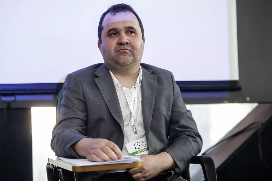 Rubens recebeu ajuda em dinheiro 
