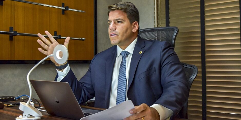Capitão Contar quer esclarecimentos sobre falta de medicamentos
