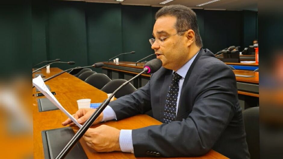 Deputado Fábio Trad foi relator da proposta que prevê a gratuidade de internet a alunos com deficiência
