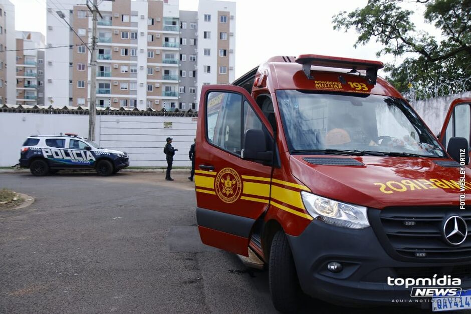 Os moradores chamaram a polícia e os bombeiros