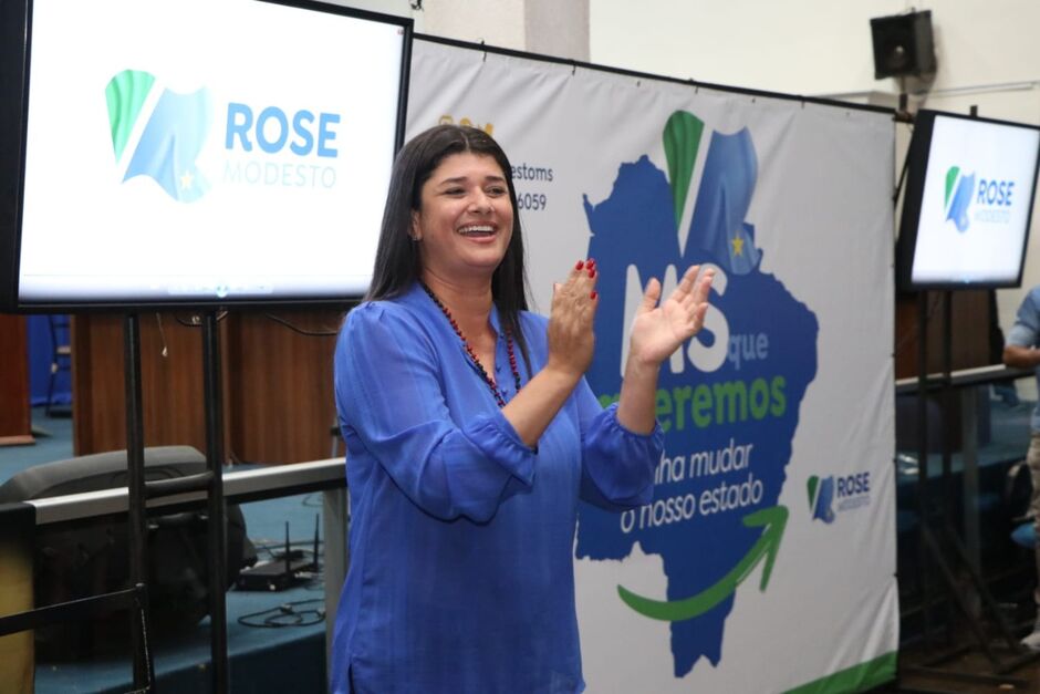 Pré-candidata Rose Modesto cumpre agenda na fronteira