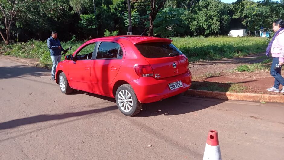 Motorista não viu moto e bateu na avenida Lúdio Martins Coelho
