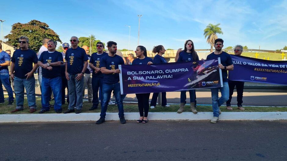 Protesto aconteceu na manhã desta quinta-feira