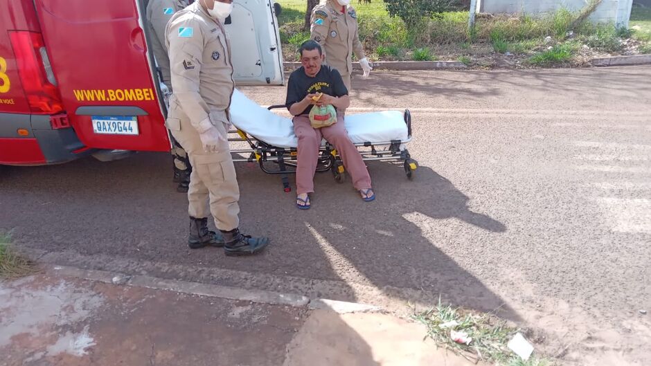 Ele foi socorrido pelo Corpo de Bombeiros