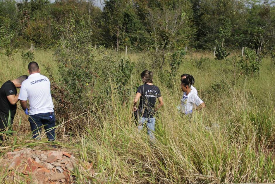 Corpo foi encontrado nas margens da rodovia