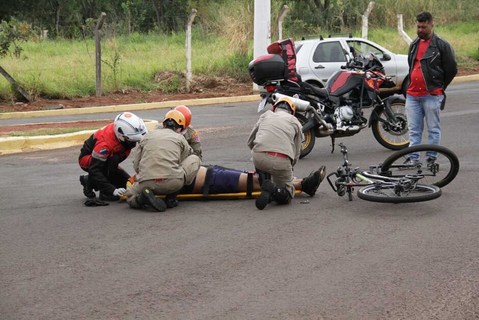 Vítima foi socorrida pelo Corpo de Bombeiros