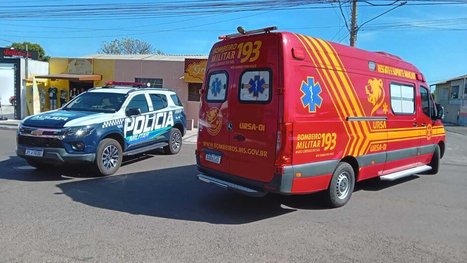 O ciclista caiu, bateu a cabeça e desmaiou