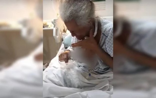 Idosa fez aniversário no hospital enquanto aguarda vaga para cirurgia