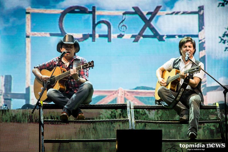 Chitãozinho e Xororó na última apresentação em Campo Grande