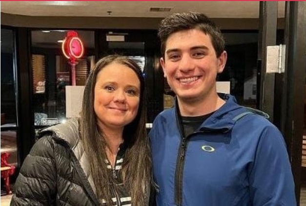 Mãe biológica e filho trabalham no mesmo hospital