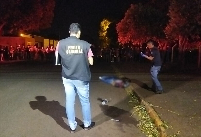 Homem foi morto com tiro na cabeça