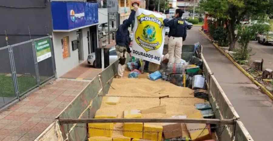 Motorista foi preso com 16 toneladas de drogas