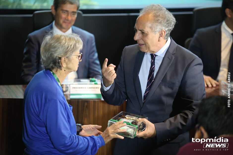 Fátima Nascimento recebeu a CNH na manhã desta quarta-feira