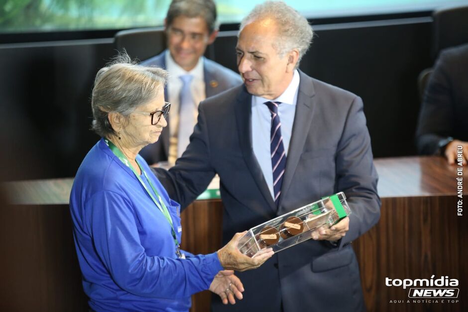 Fátima Nascimento recebeu a CNH na manhã desta quarta-feira