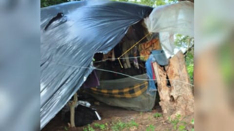 Trabalhadores viviam em um alojamento improvisado